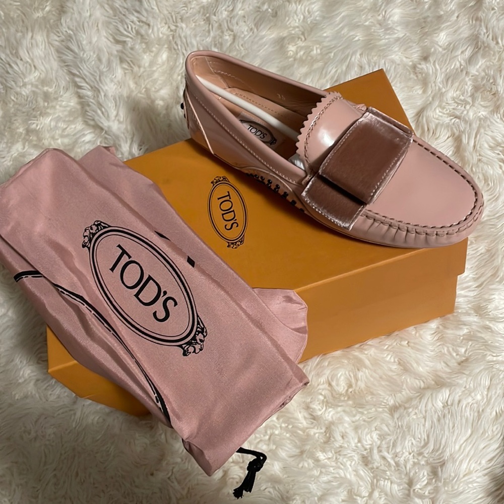 Tods designer loafers pink size 5/ never worn brand new with tags, box, wrapping